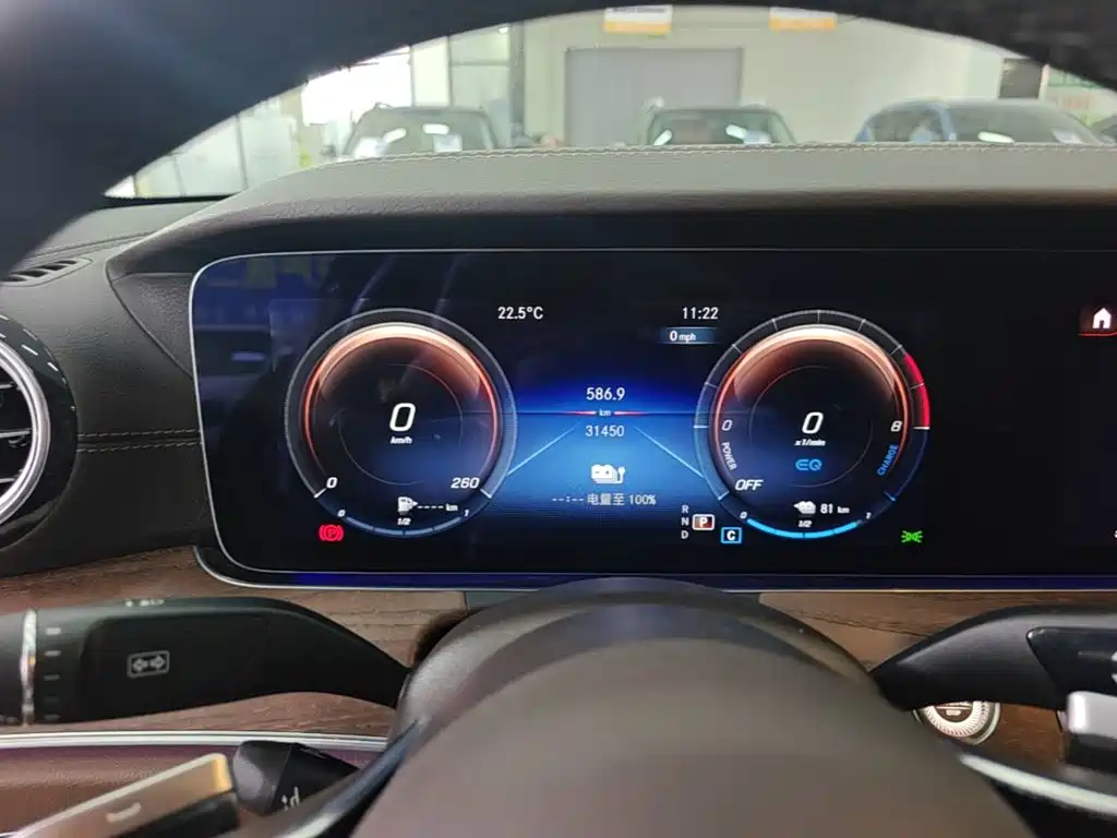 Mercedes-Benz E-Class New Energy — миниатюра 8