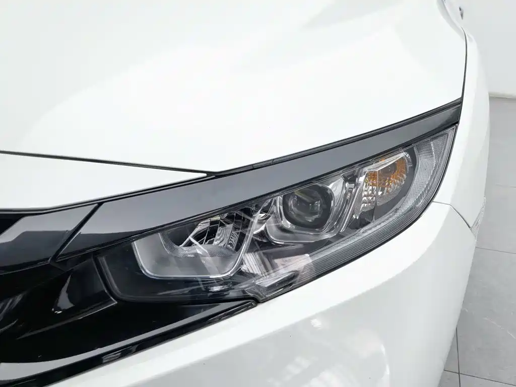 Honda Civic — миниатюра 7
