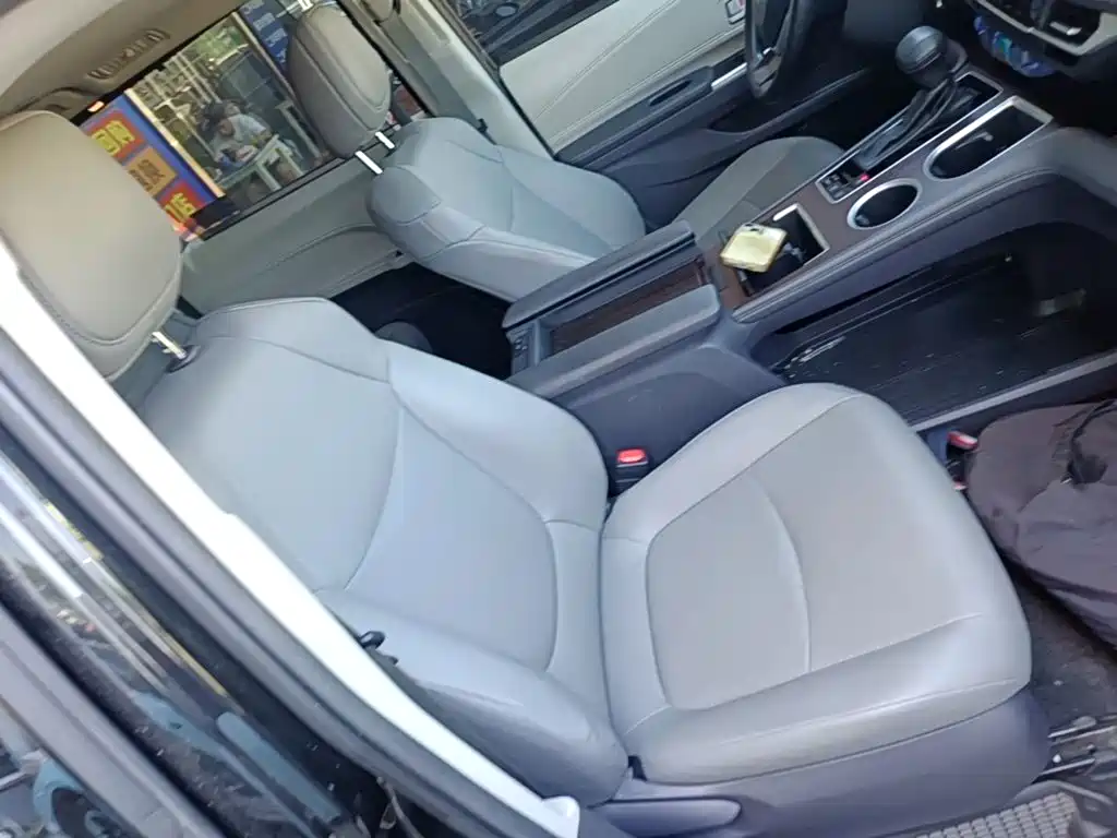 Toyota Granvia — миниатюра 25