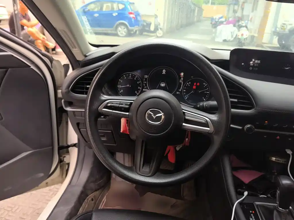 Mazda 3 Axela — миниатюра 12