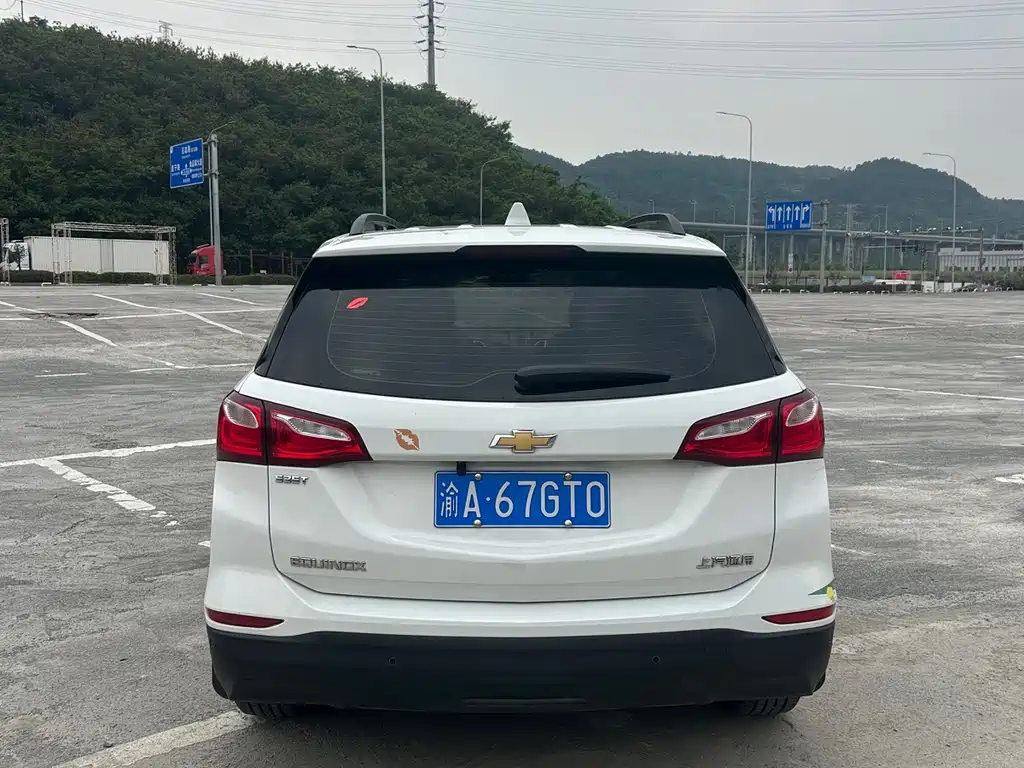 Chevrolet Equinox — миниатюра 8