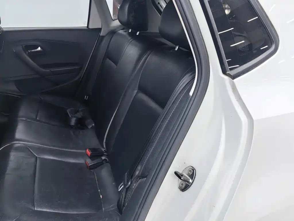 Volkswagen Polo — миниатюра 7