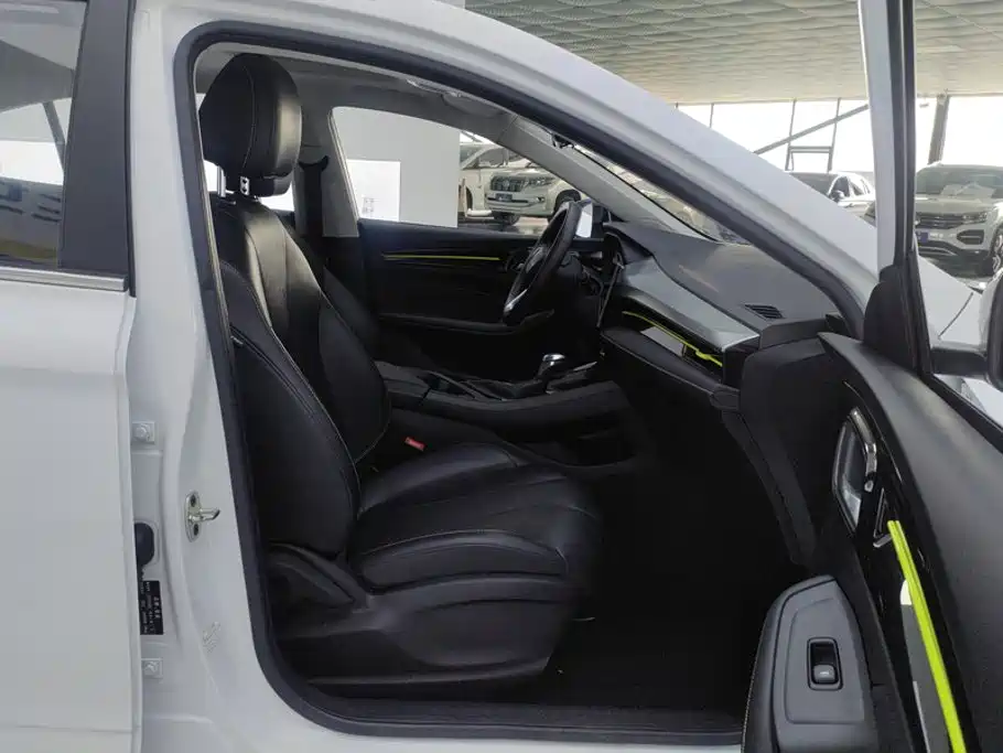 Roewe i5 — миниатюра 8