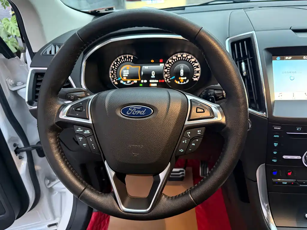 Ford Edge — миниатюра 14