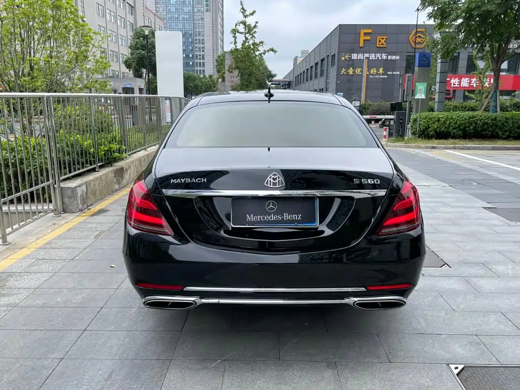 Mercedes-Benz S-Class — миниатюра 6