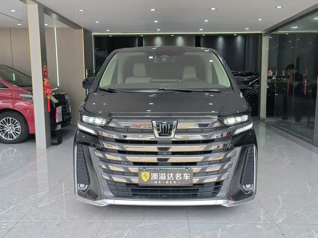 Toyota Vellfire — миниатюра 2