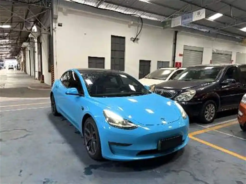 Tesla Model 3 — миниатюра 3