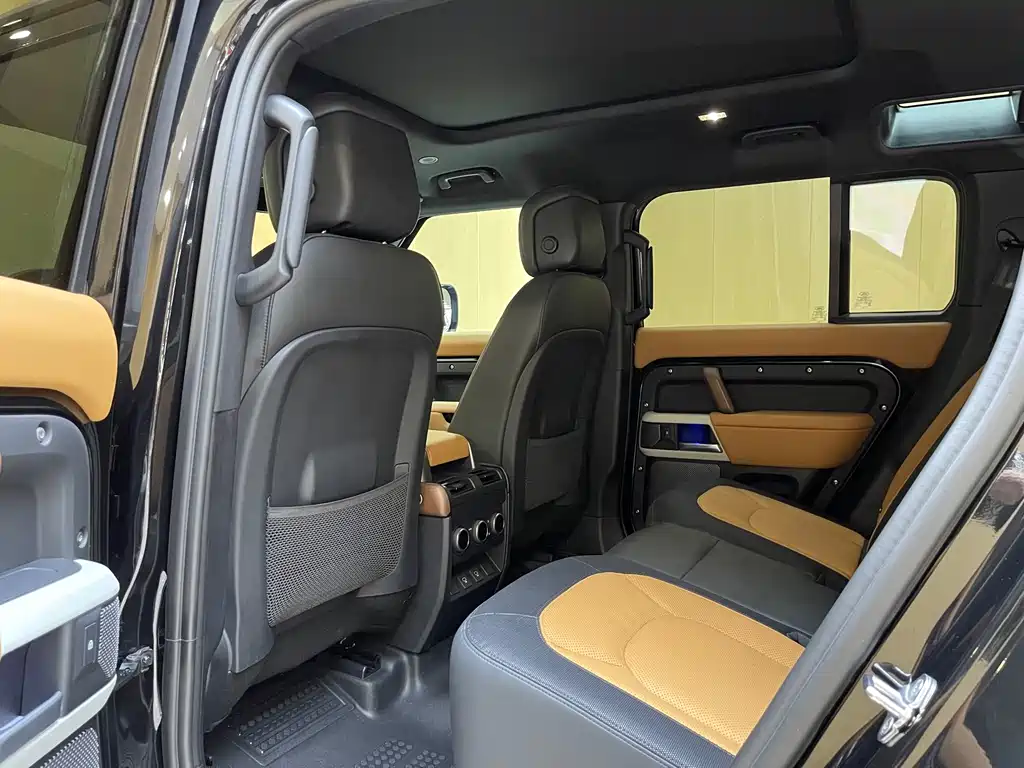 Land Rover Defender — миниатюра 13