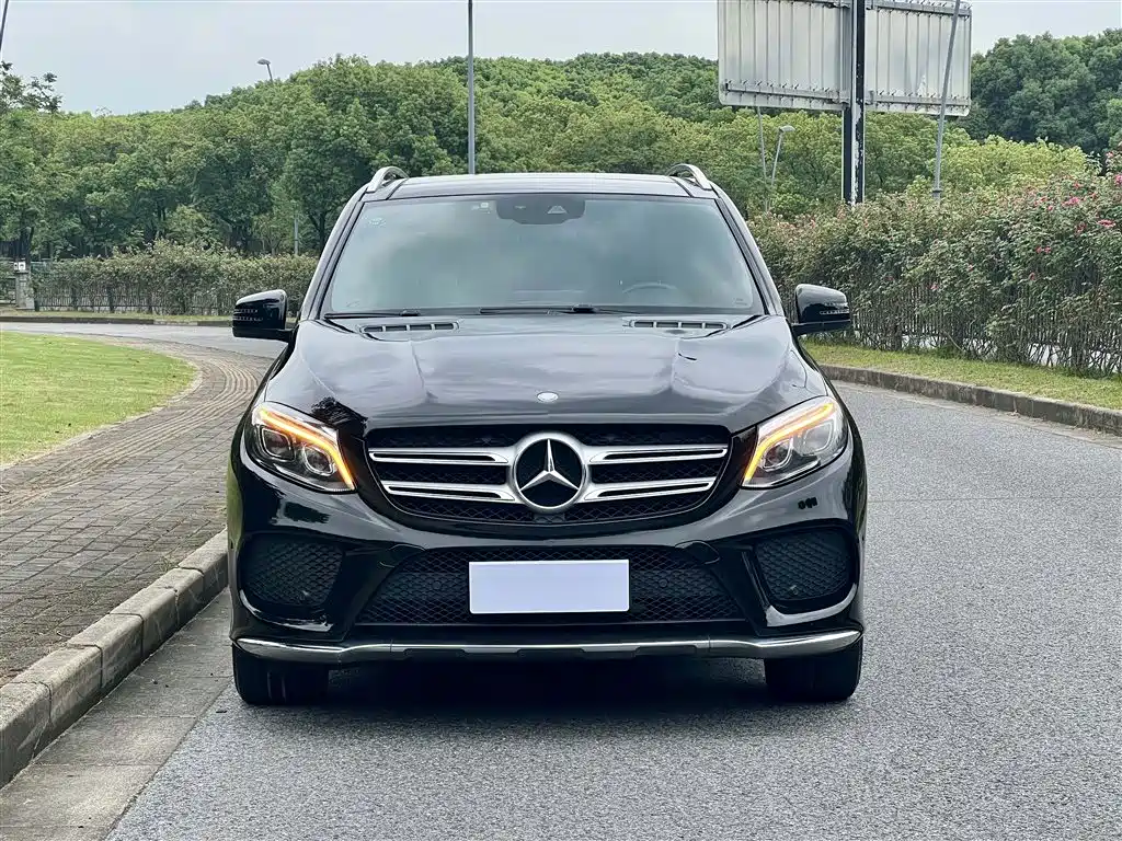 Mercedes-Benz GLE (Import) — миниатюра 2