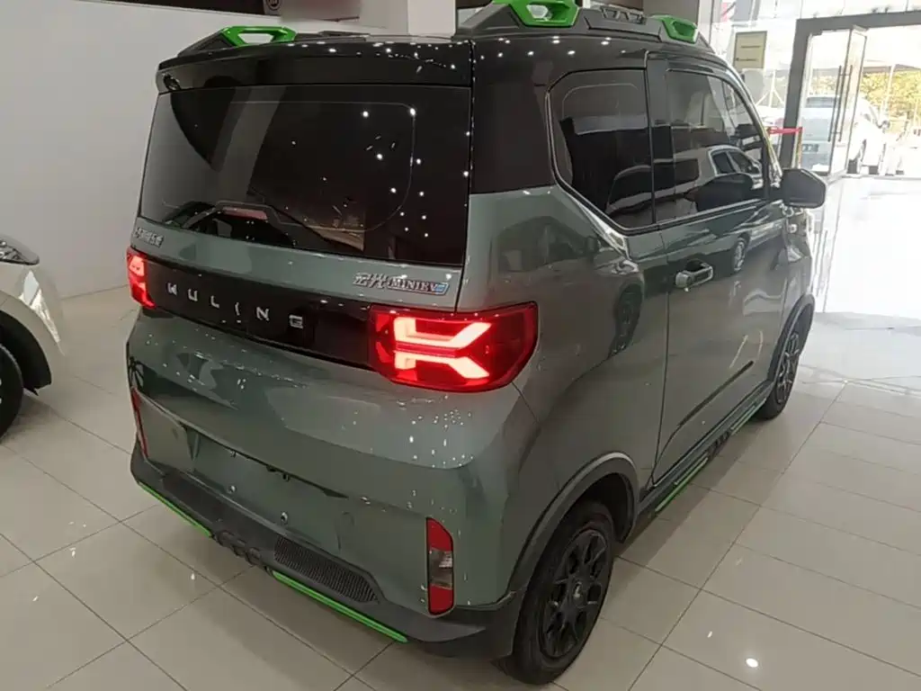 Wuling MINIEV — миниатюра 7