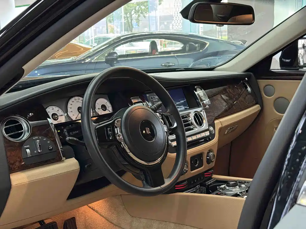 Rolls-Royce Ghost 2010 6.6T Standard