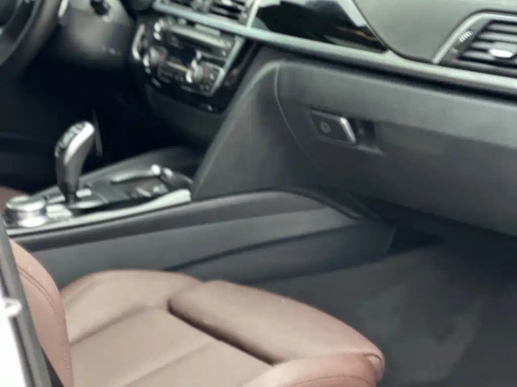 BMW 3 Series — миниатюра 12