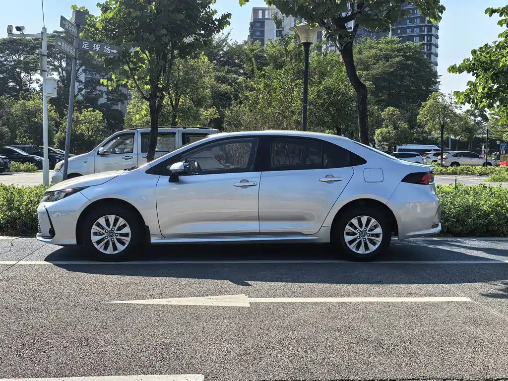 Toyota Corolla — миниатюра 3