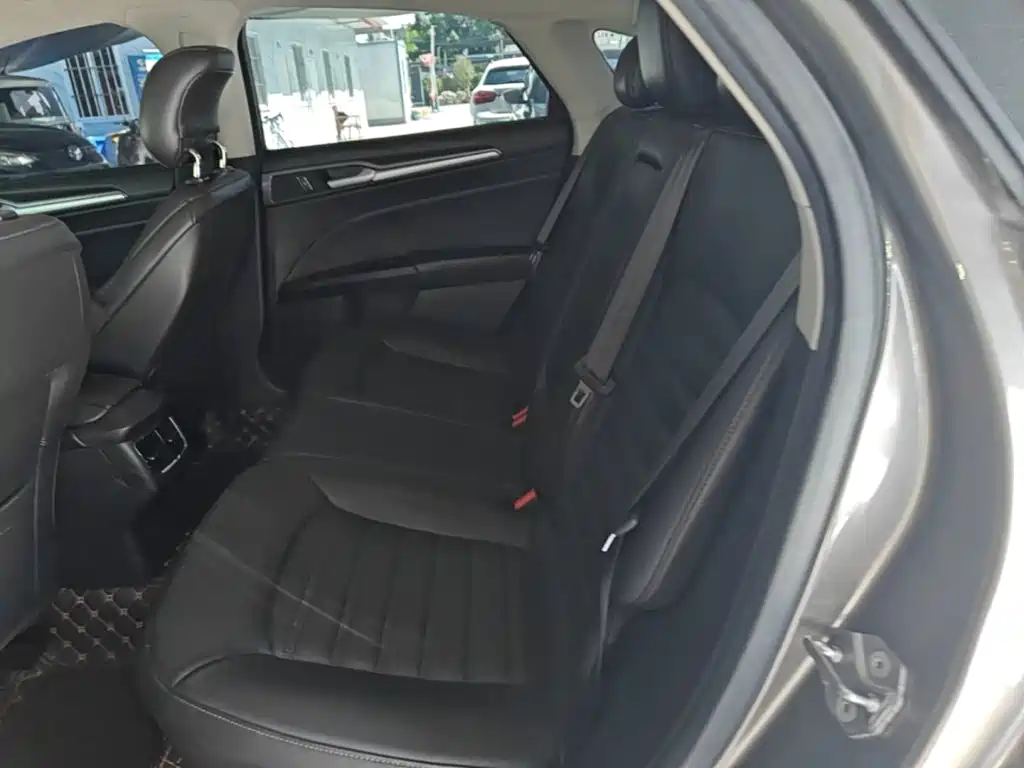 Ford Mondeo — миниатюра 17