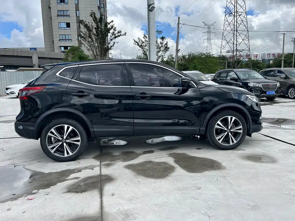 Nissan Qashqai — миниатюра 4