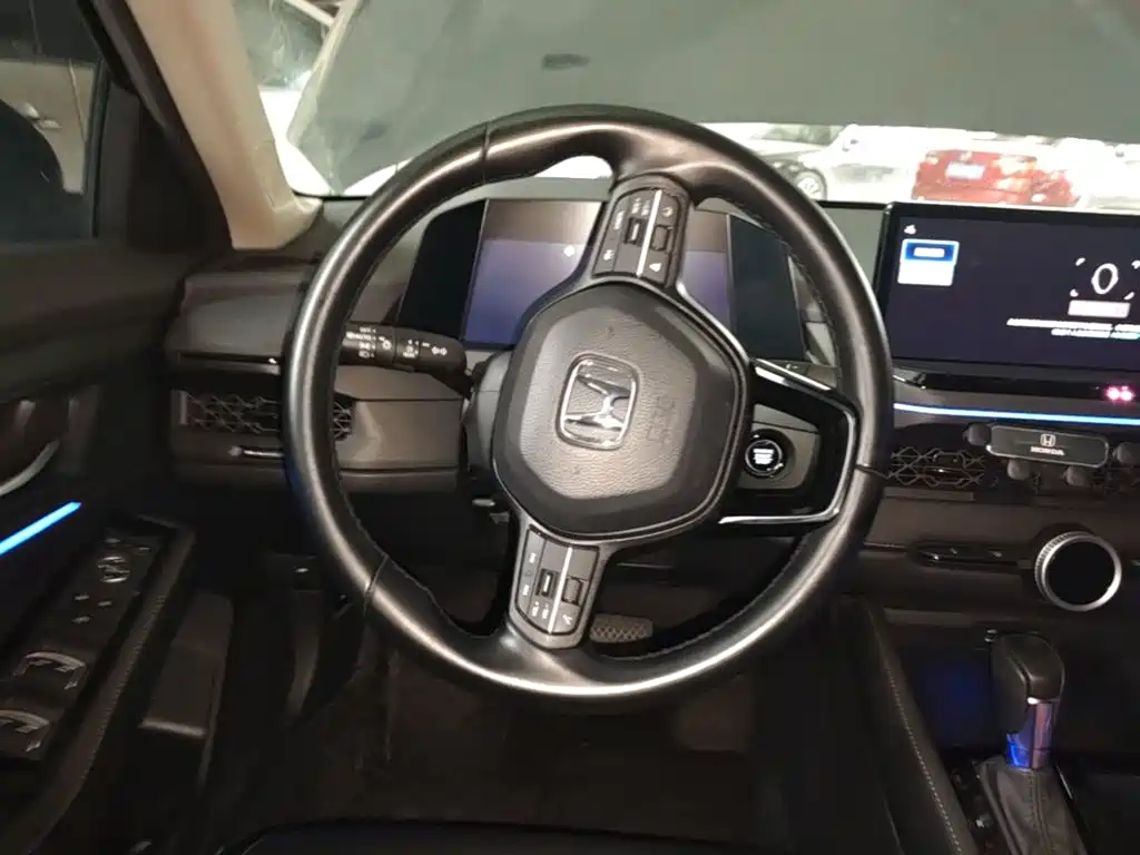 Honda Accord — миниатюра 11