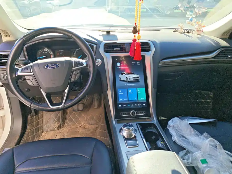 Ford Mondeo — миниатюра 12