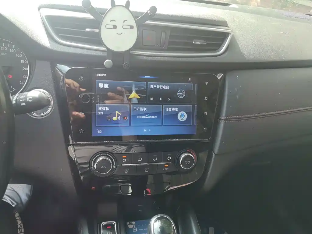 Nissan Qashqai — миниатюра 9