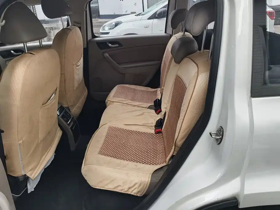 Skoda Yeti — миниатюра 11