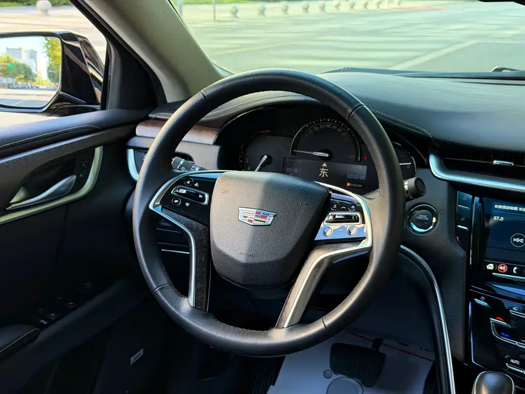 Cadillac XTS — миниатюра 10
