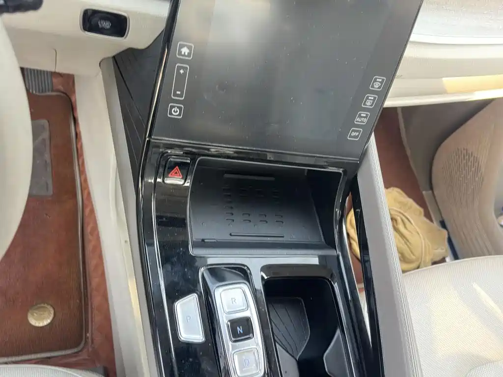 Hyundai Custo — миниатюра 9