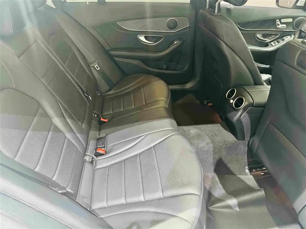 Mercedes-Benz C-Class — миниатюра 24