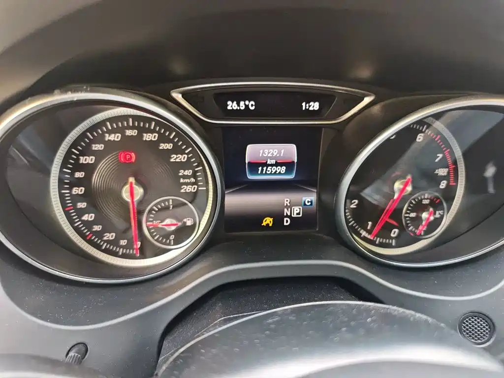 Mercedes-Benz GLA — миниатюра 8