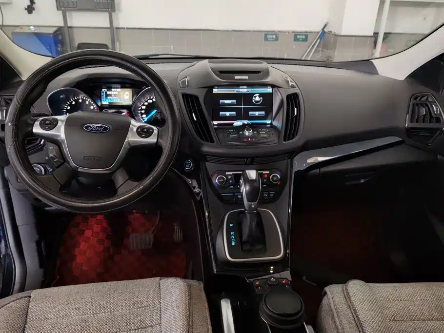 Ford Kuga — миниатюра 12