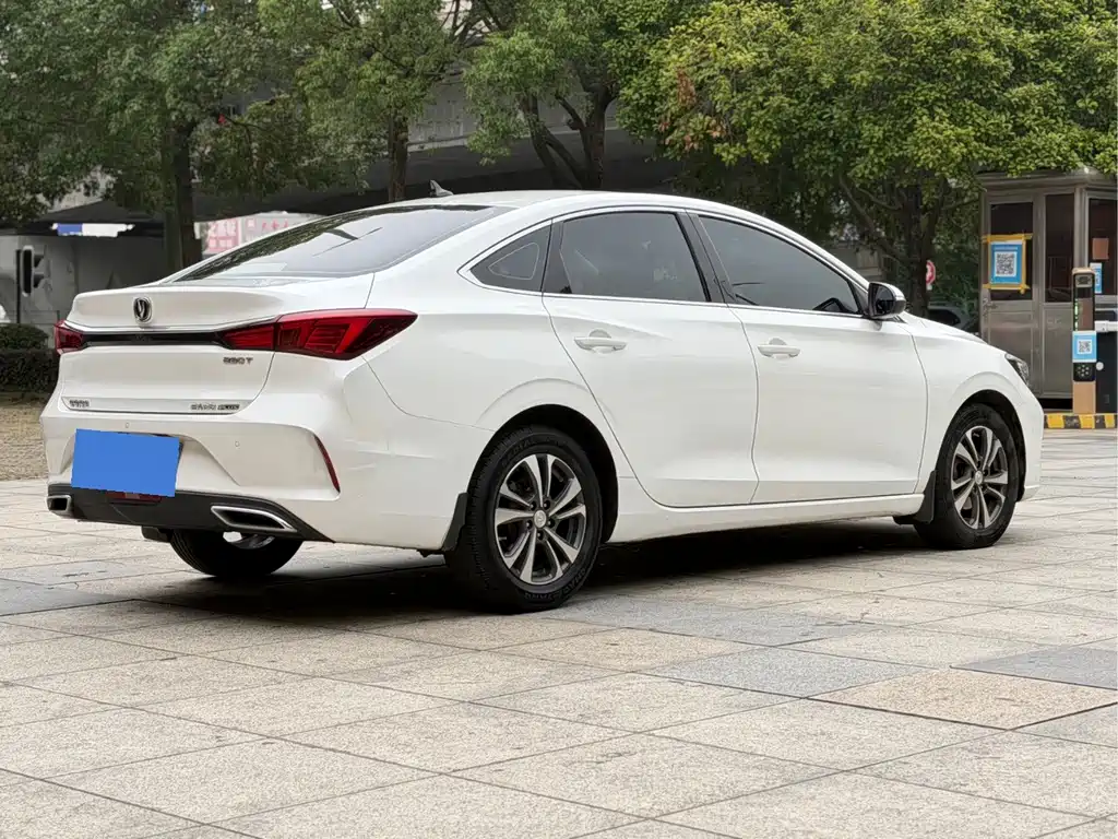 Changan Eado — миниатюра 7
