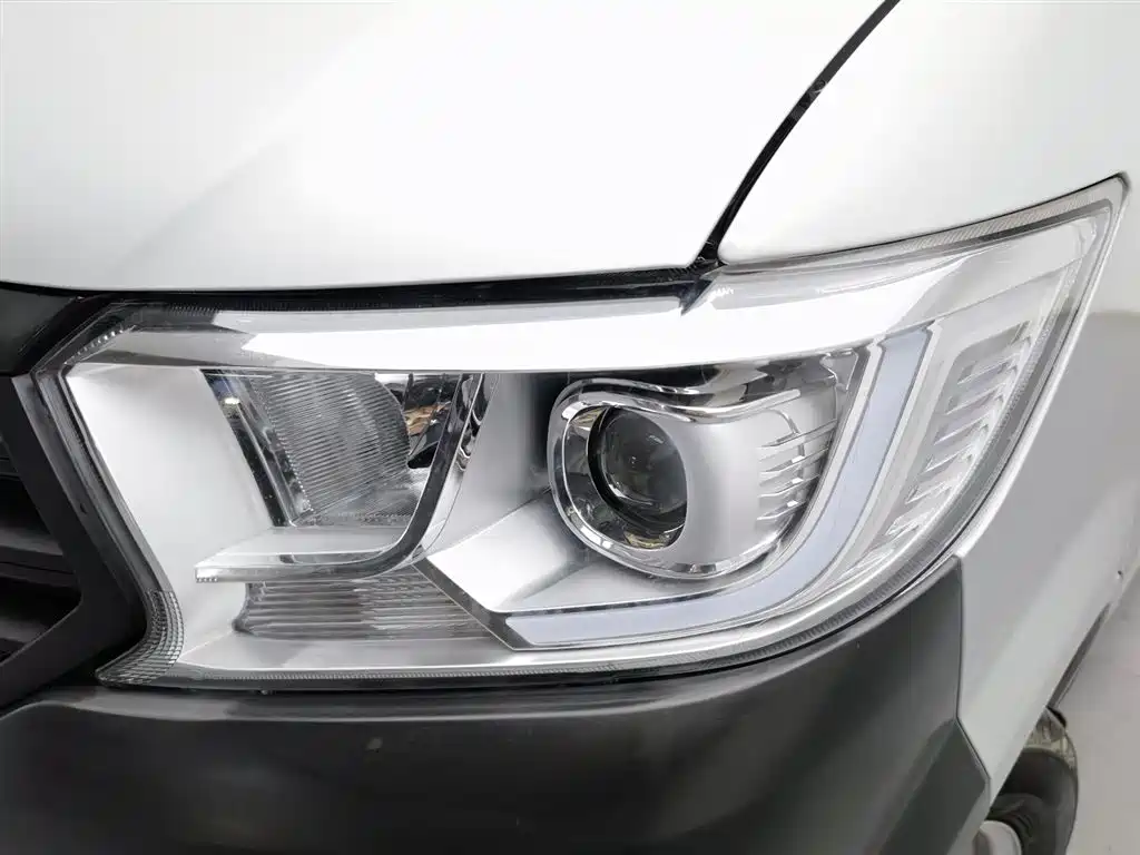 CHANGAN CROSS STAR V3