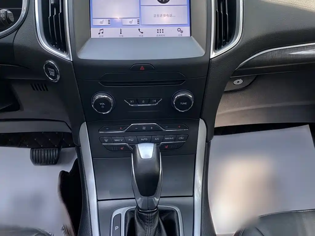 Ford Edge — миниатюра 15