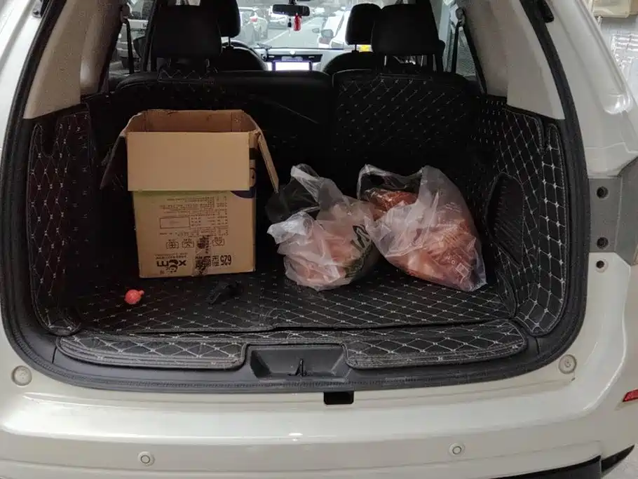 Nissan Terra — миниатюра 4
