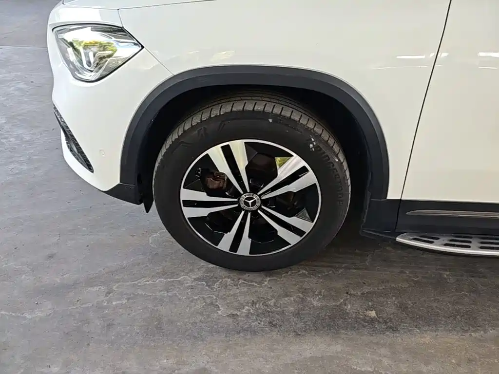 Mercedes-Benz GLA — миниатюра 23