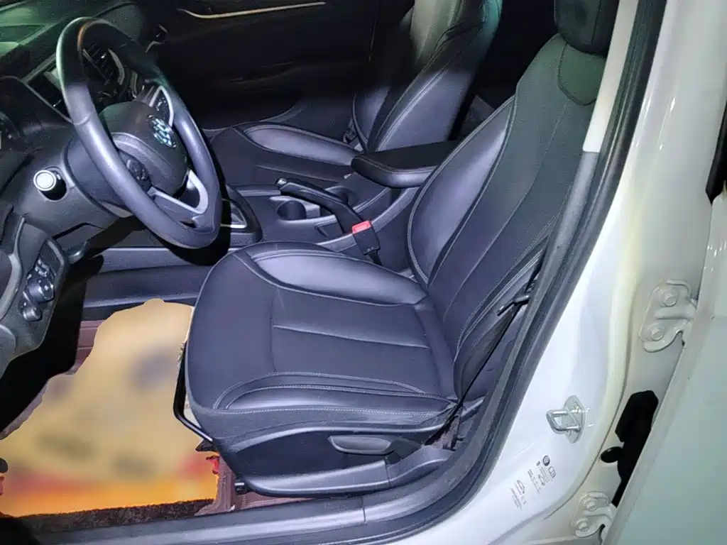 Buick Excelle — миниатюра 15