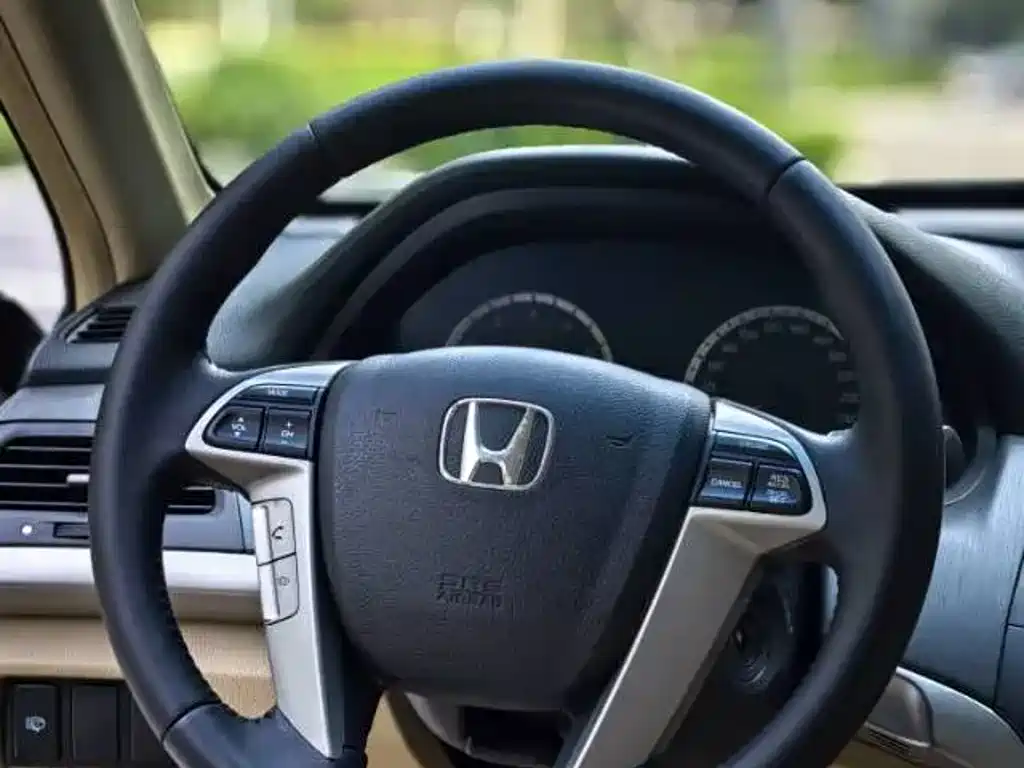 Honda Accord — миниатюра 9