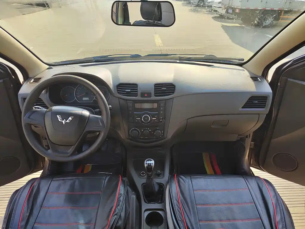 Wuling Hongguang — миниатюра 4