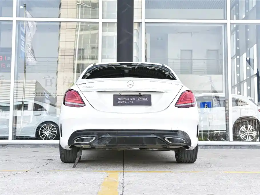 Mercedes-Benz C-Class — миниатюра 6