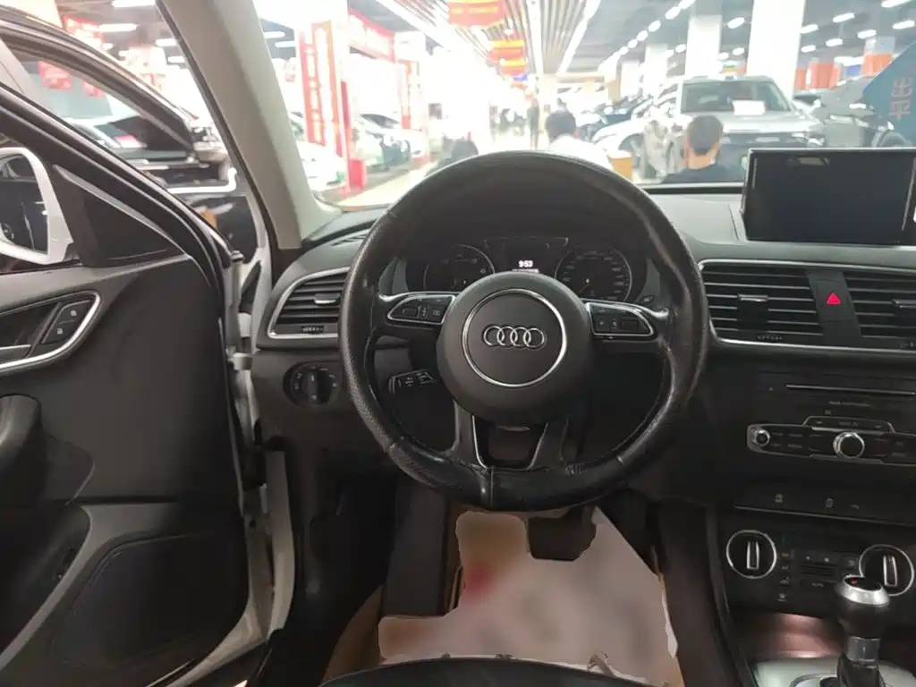 Audi Q3 — миниатюра 11