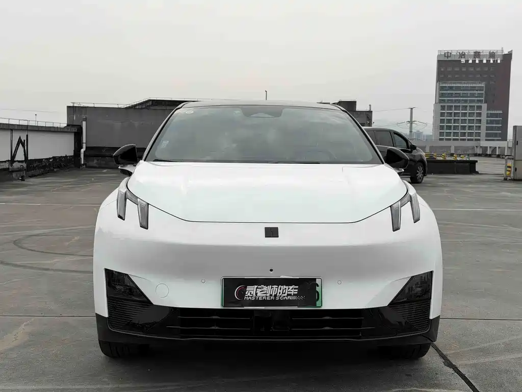 Lynk & Co 20 — миниатюра 2