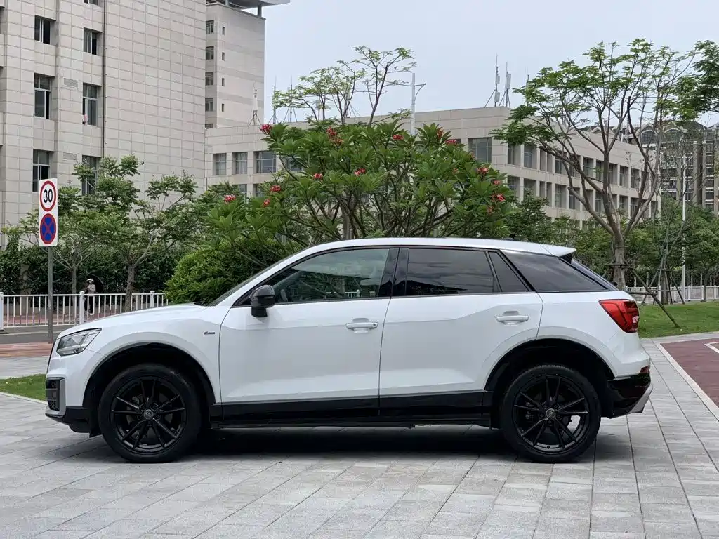 Audi Q2L — миниатюра 4