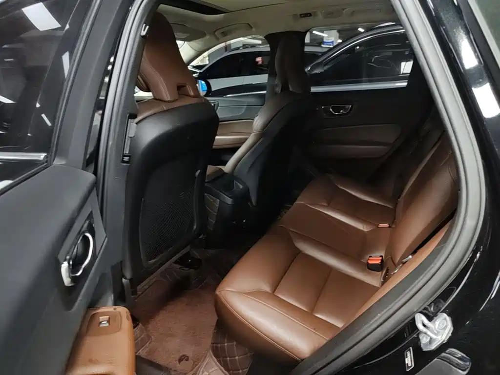 Volvo XC60 — миниатюра 17