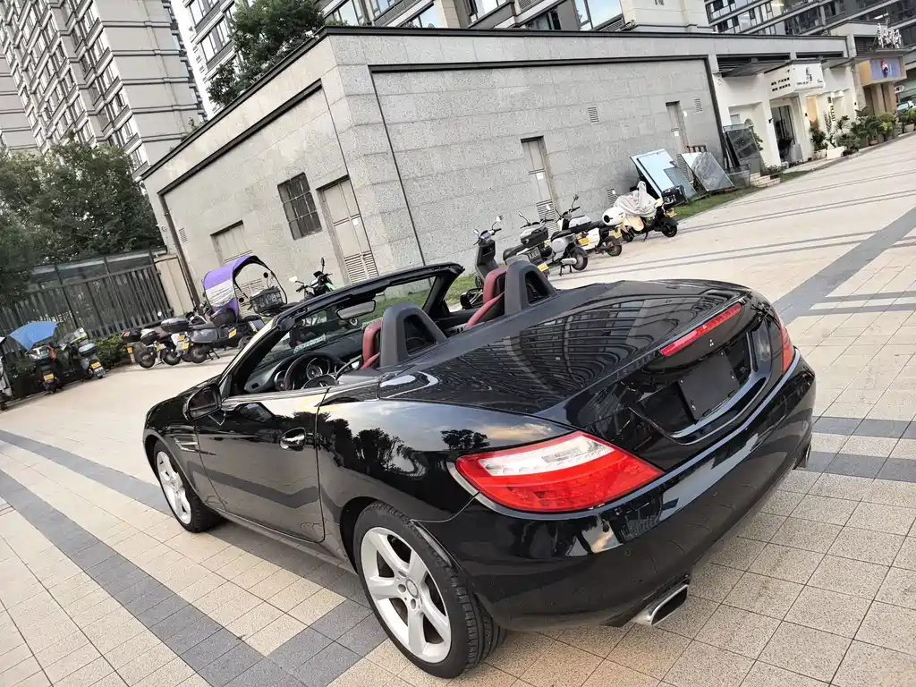 Mercedes-Benz SLK-Class — миниатюра 8