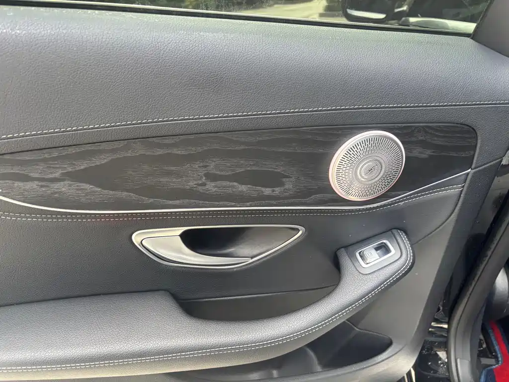 Mercedes-Benz C-Class — миниатюра 15