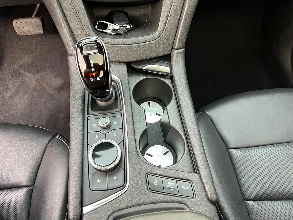 Cadillac XT5 — миниатюра 11