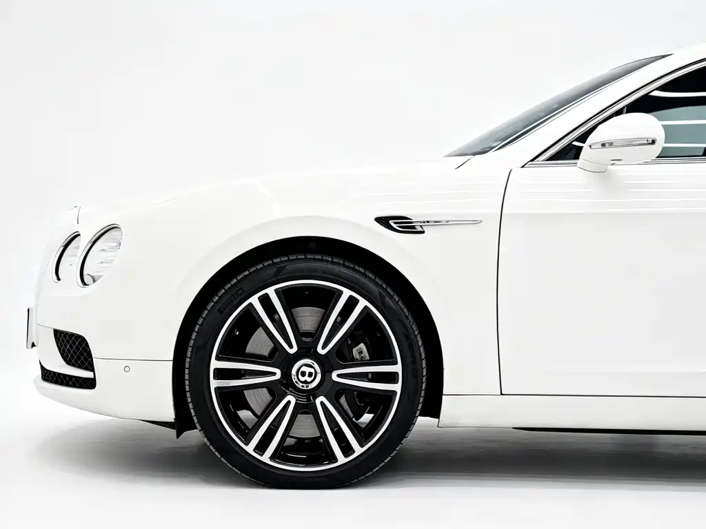 Bentley Flying Spur — миниатюра 11