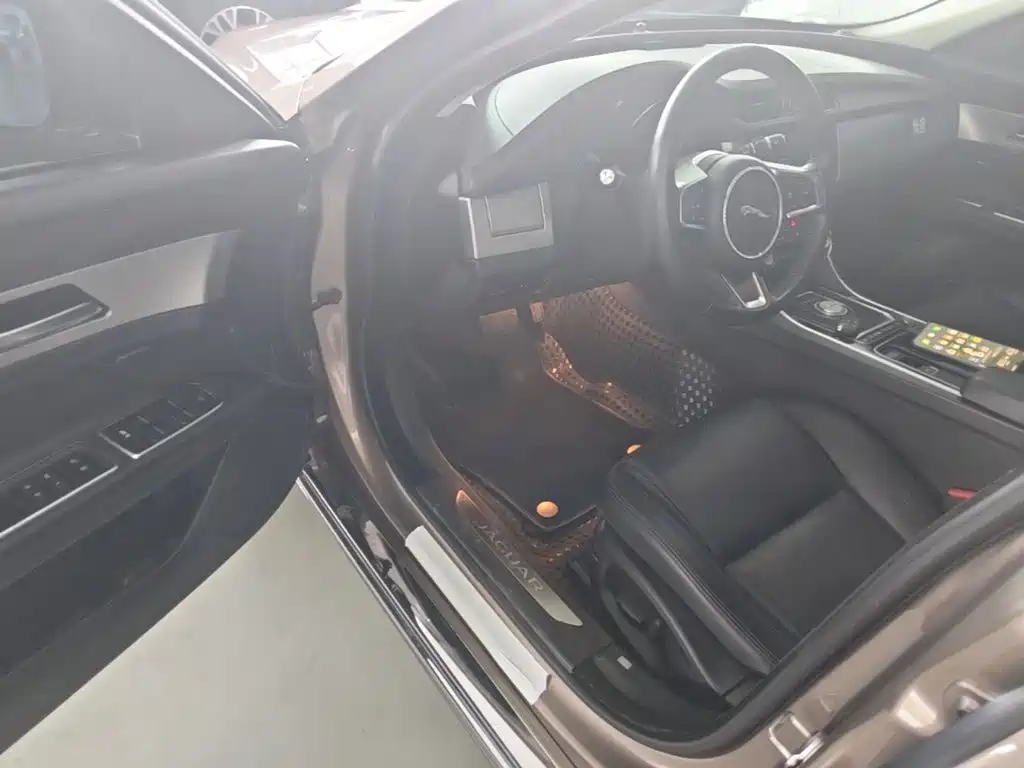 Jaguar XFL — миниатюра 16