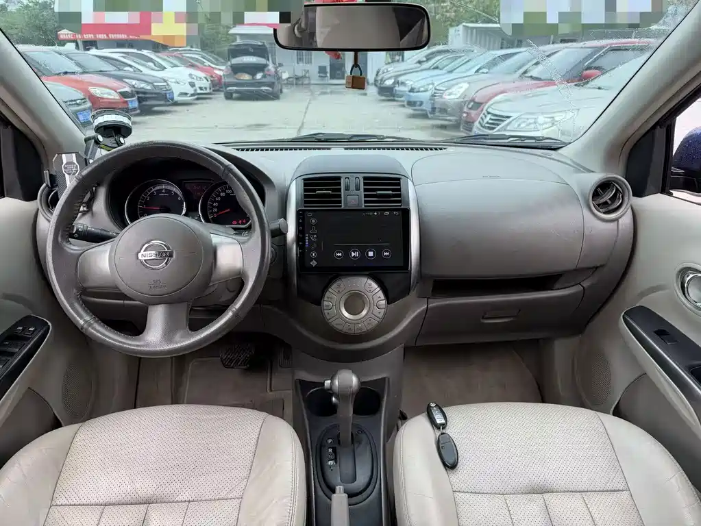 Nissan Sunny — миниатюра 2