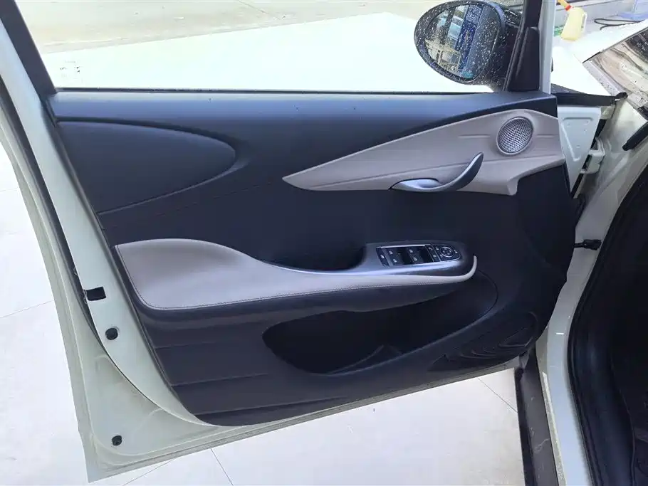 BYD Dolphin 2023 420km Fashion Edition