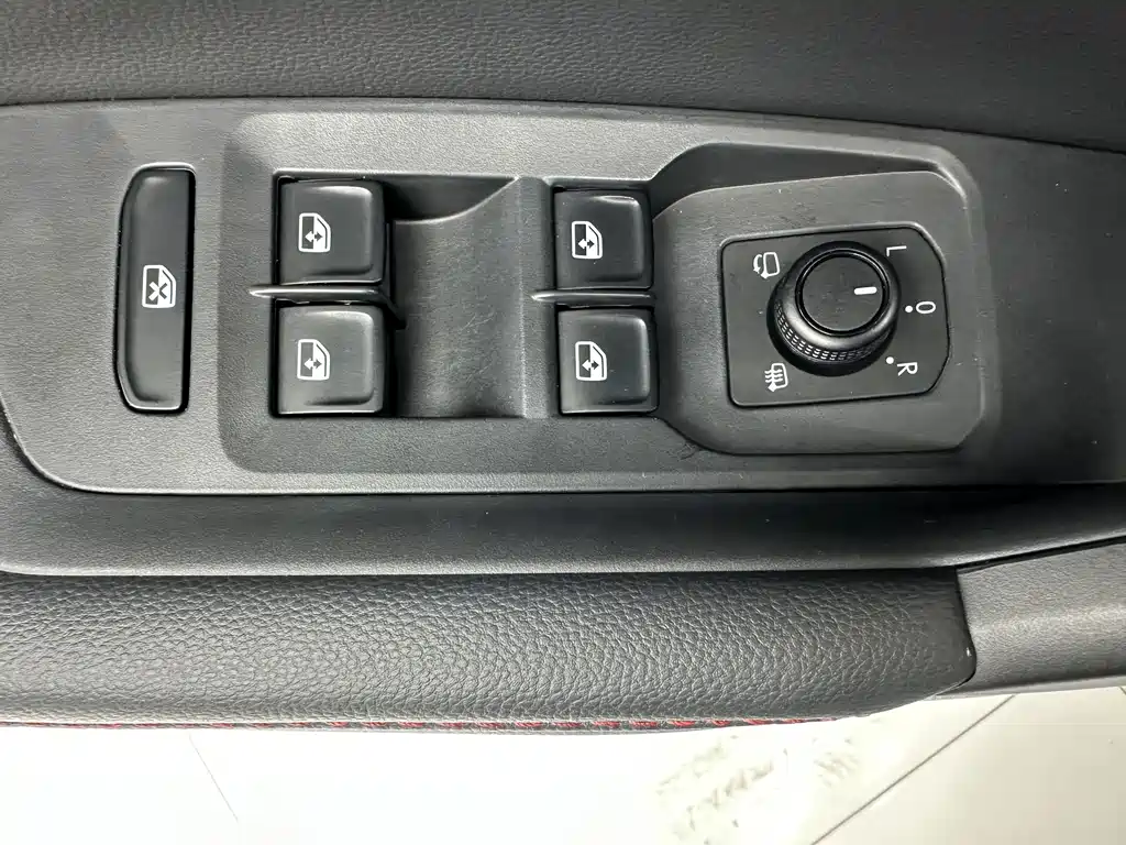 Volkswagen Lavida — миниатюра 11