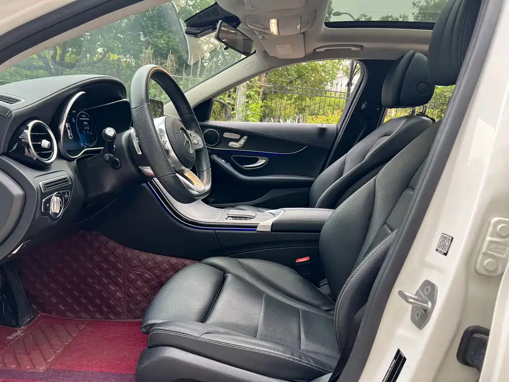 Mercedes-Benz C-Class — миниатюра 11